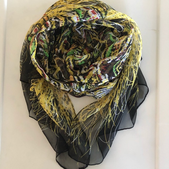 Silk like scarf - Picture 2 of 2